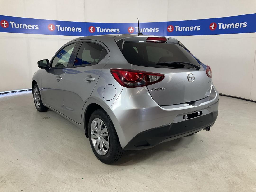 Photo '5' of Mazda Demio