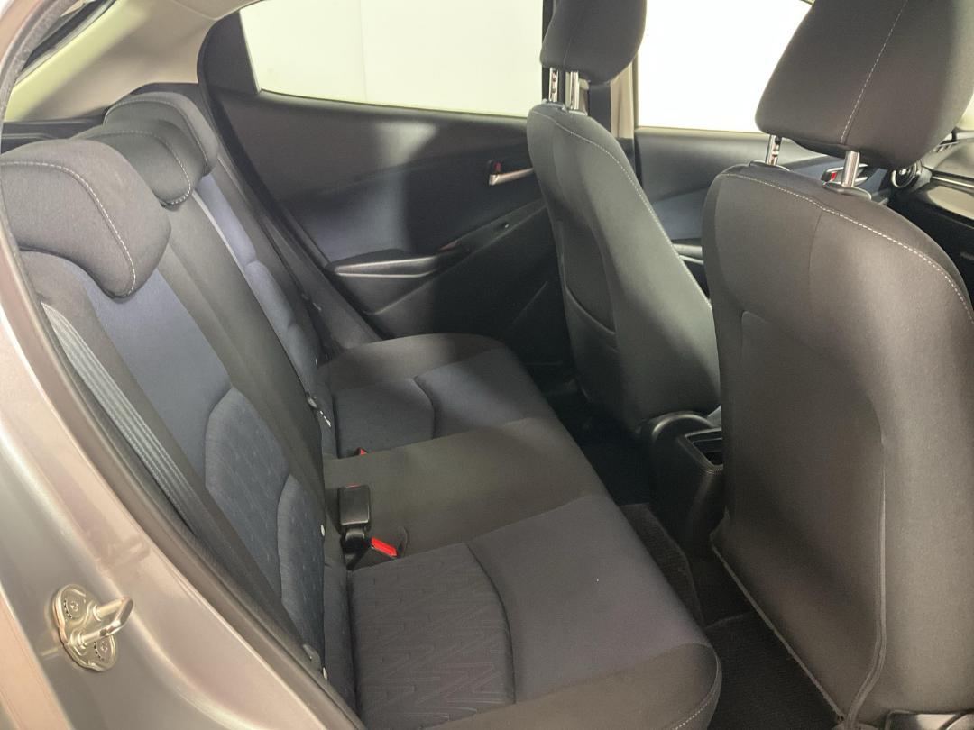 Photo '20' of Mazda Demio