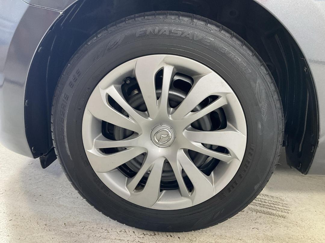 Photo '10' of Mazda Demio Photo '10' of Mazda Demio