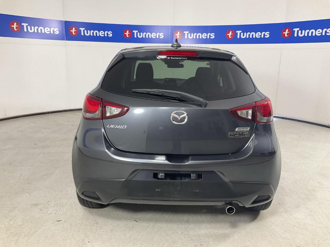 Photo '6' of Mazda Demio Photo '6' of Mazda Demio