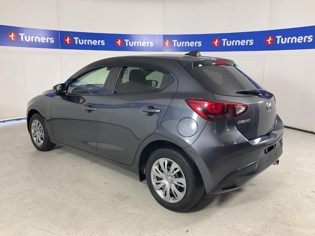 Photo '5' of Mazda Demio Photo '5' of Mazda Demio