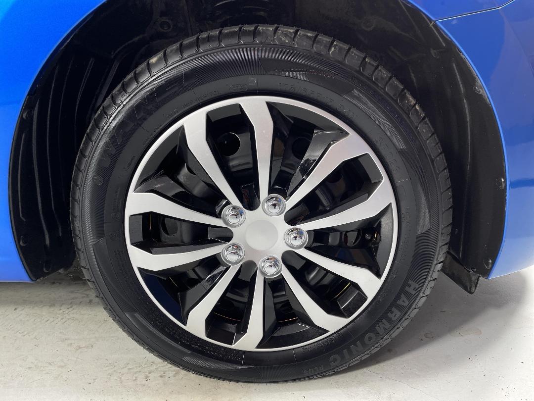 Photo '9' of Mazda Demio