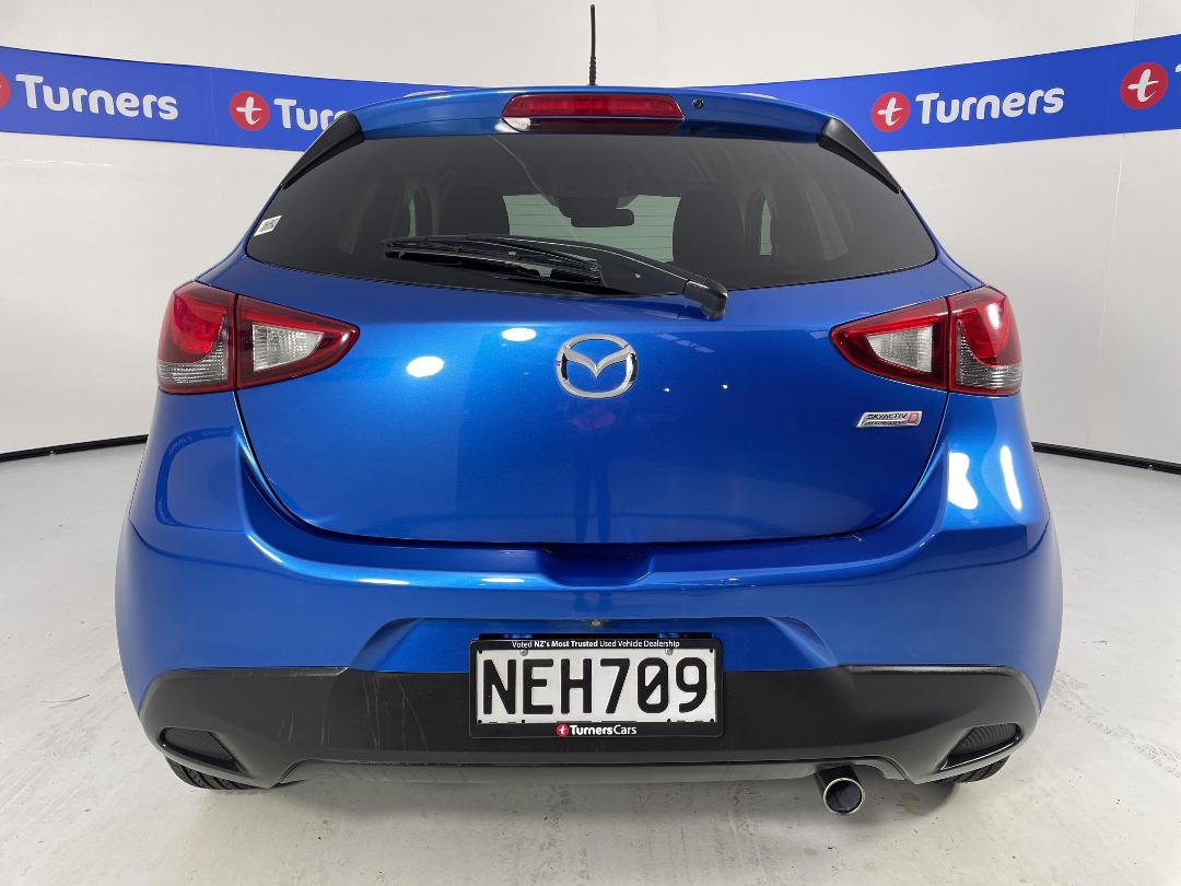 Photo '6' of Mazda Demio