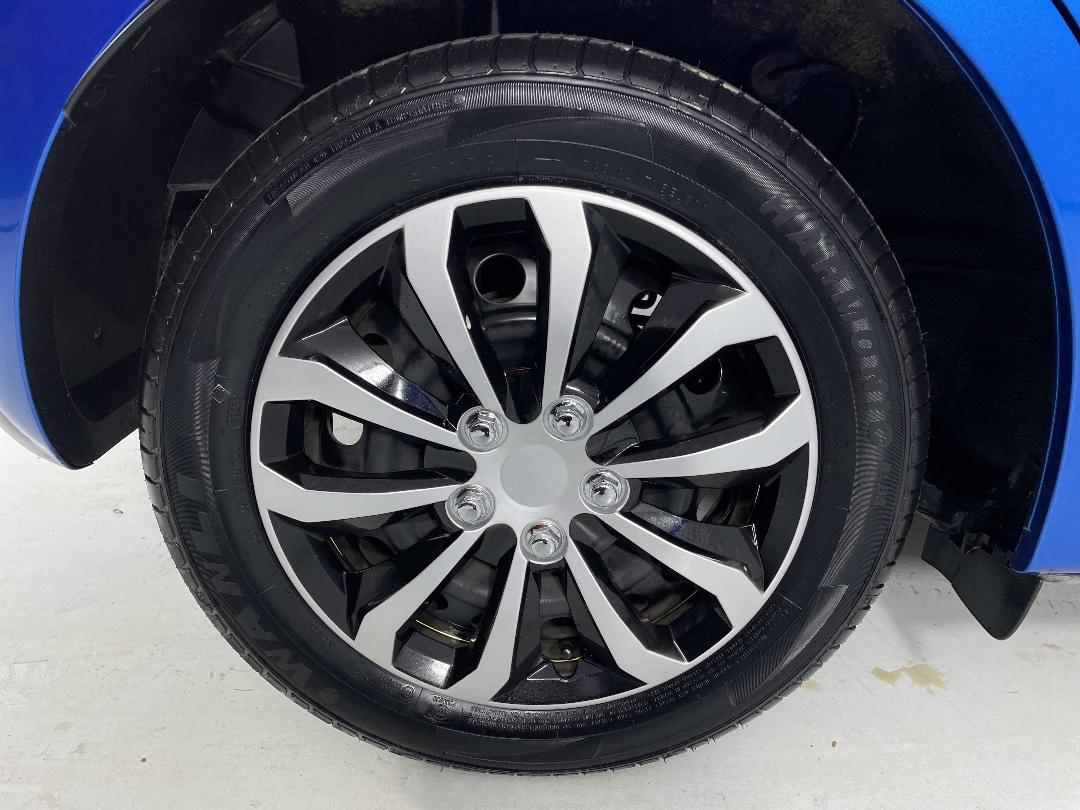 Photo '12' of Mazda Demio