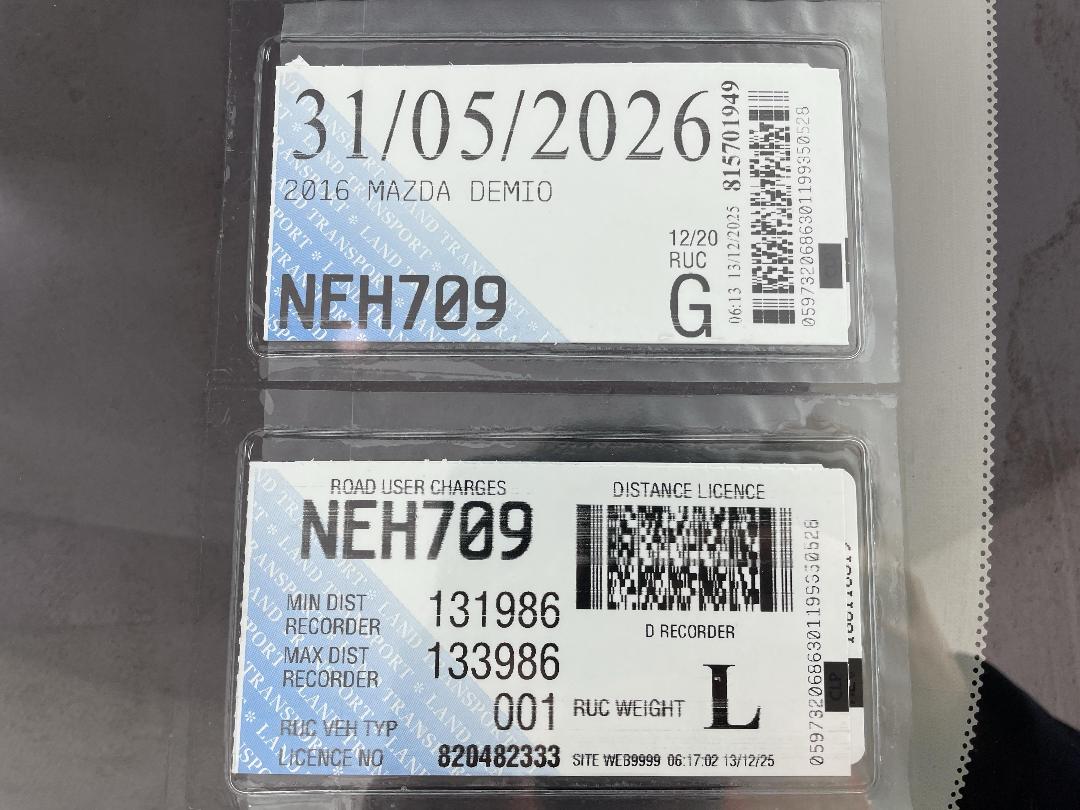 Photo '29' of Mazda Demio