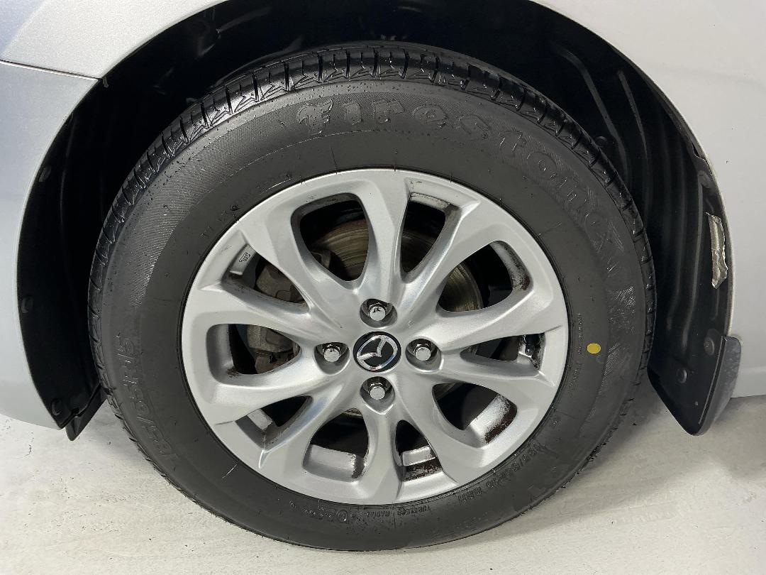 Photo '10' of Mazda Demio Photo '10' of Mazda Demio