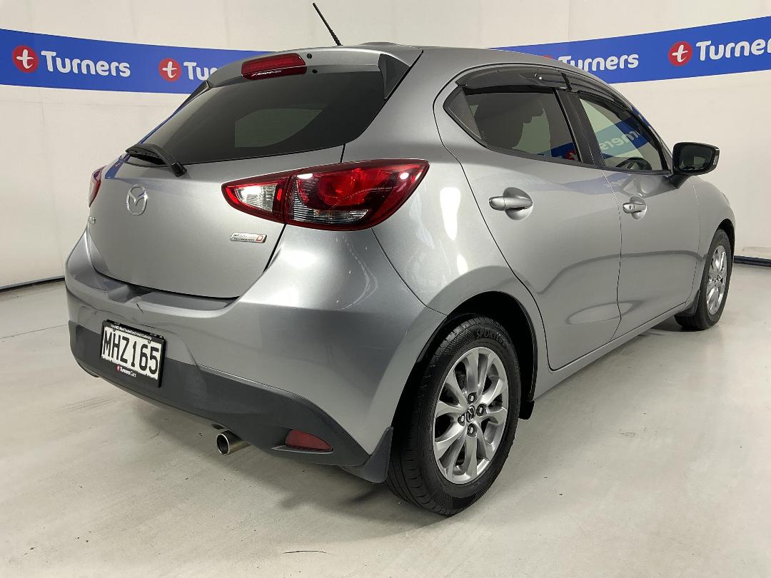 Photo '7' of Mazda Demio Photo '7' of Mazda Demio