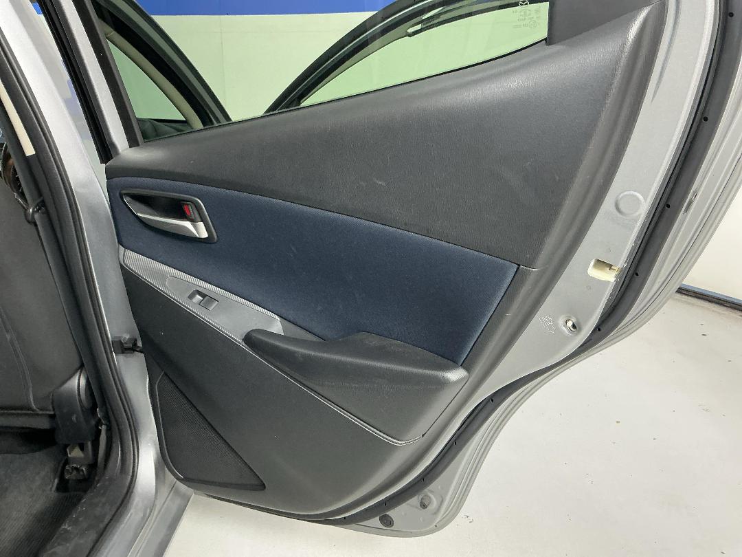 Photo '19' of Mazda Demio Photo '19' of Mazda Demio