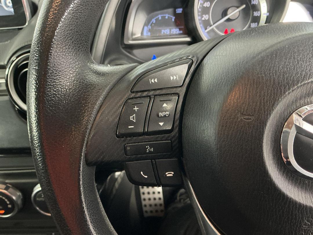 Photo '24' of Mazda Demio Photo '24' of Mazda Demio