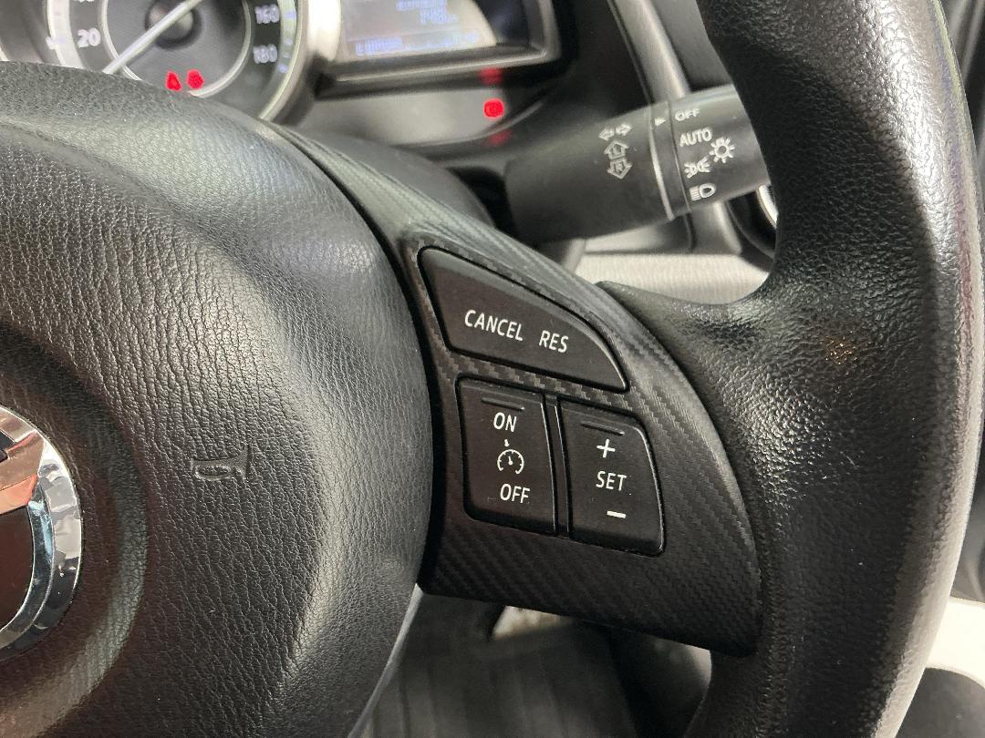 Photo '25' of Mazda Demio Photo '25' of Mazda Demio