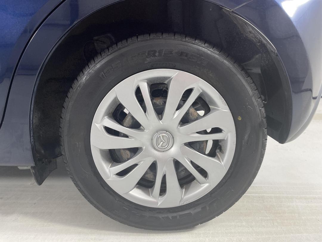 Photo '11' of Mazda Demio