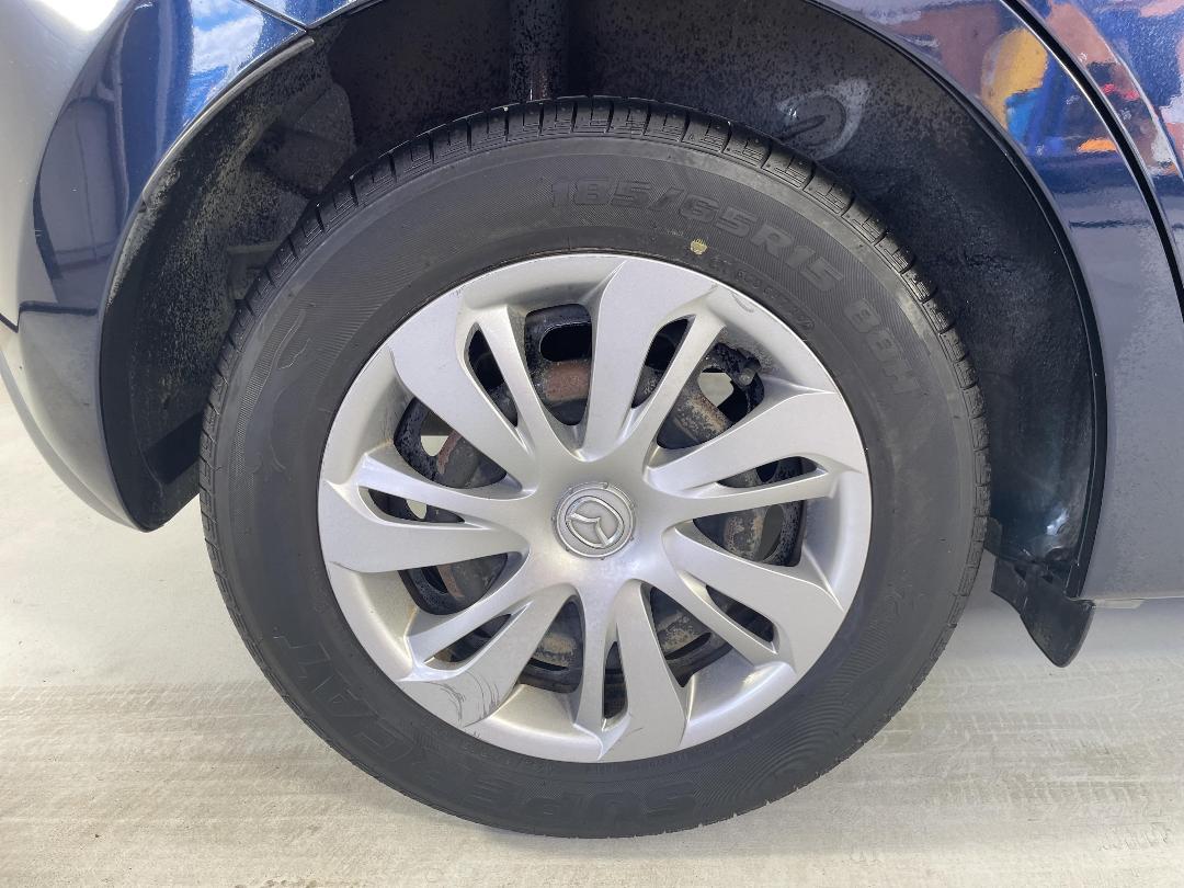 Photo '12' of Mazda Demio