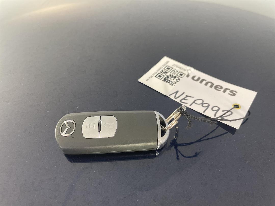 Photo '22' of Mazda Demio