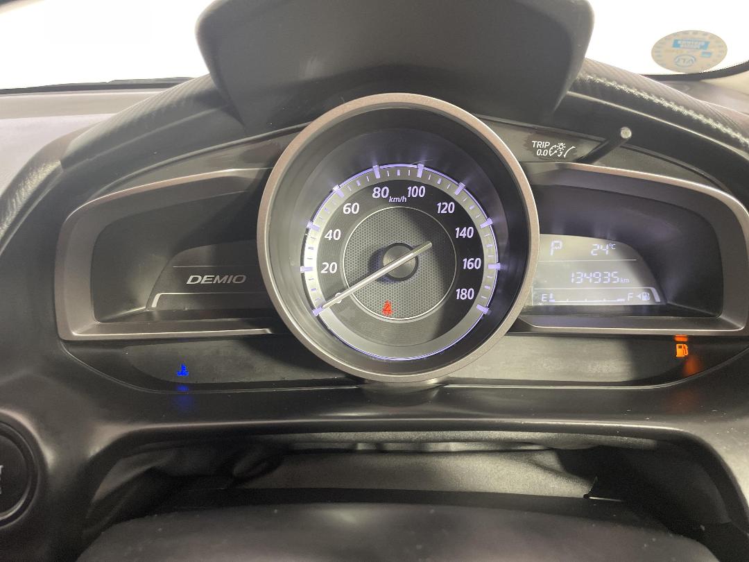 Photo '21' of Mazda Demio