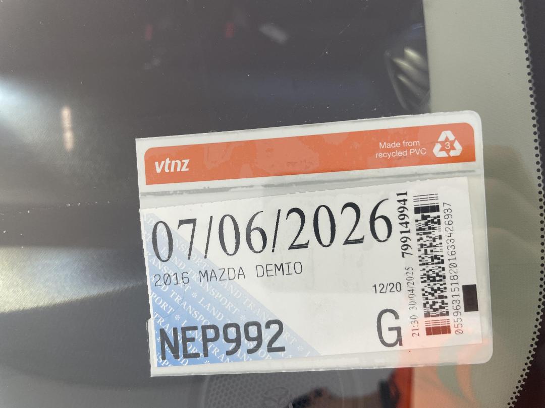 Photo '27' of Mazda Demio