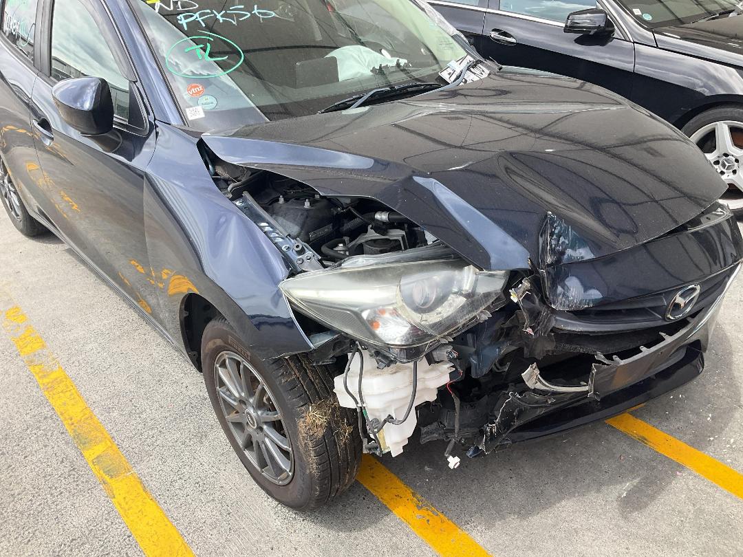 Photo '4' of Mazda Demio