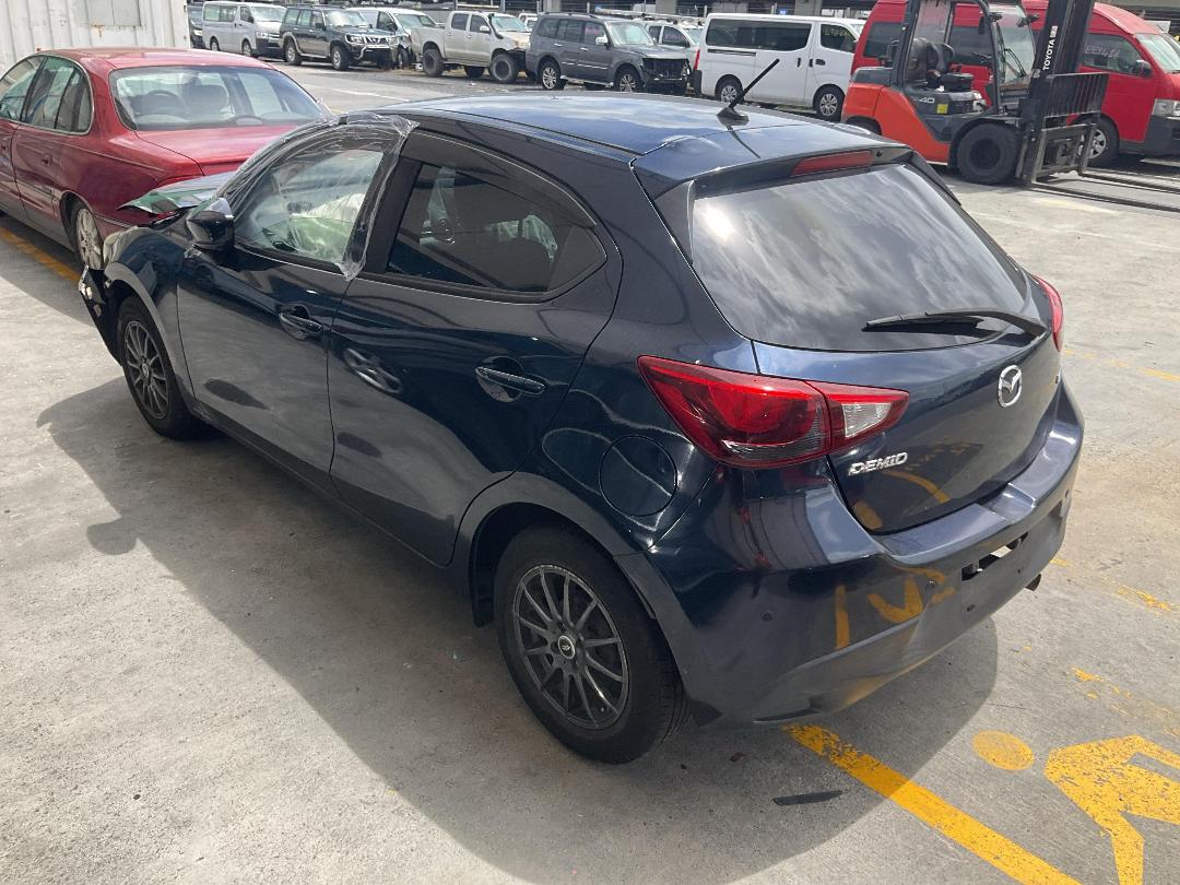 Photo '9' of Mazda Demio