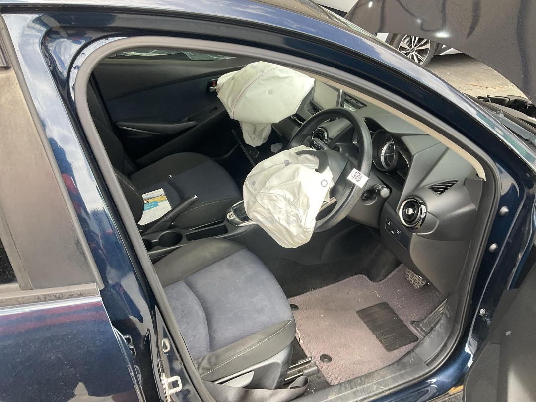 Photo '18' of Mazda Demio