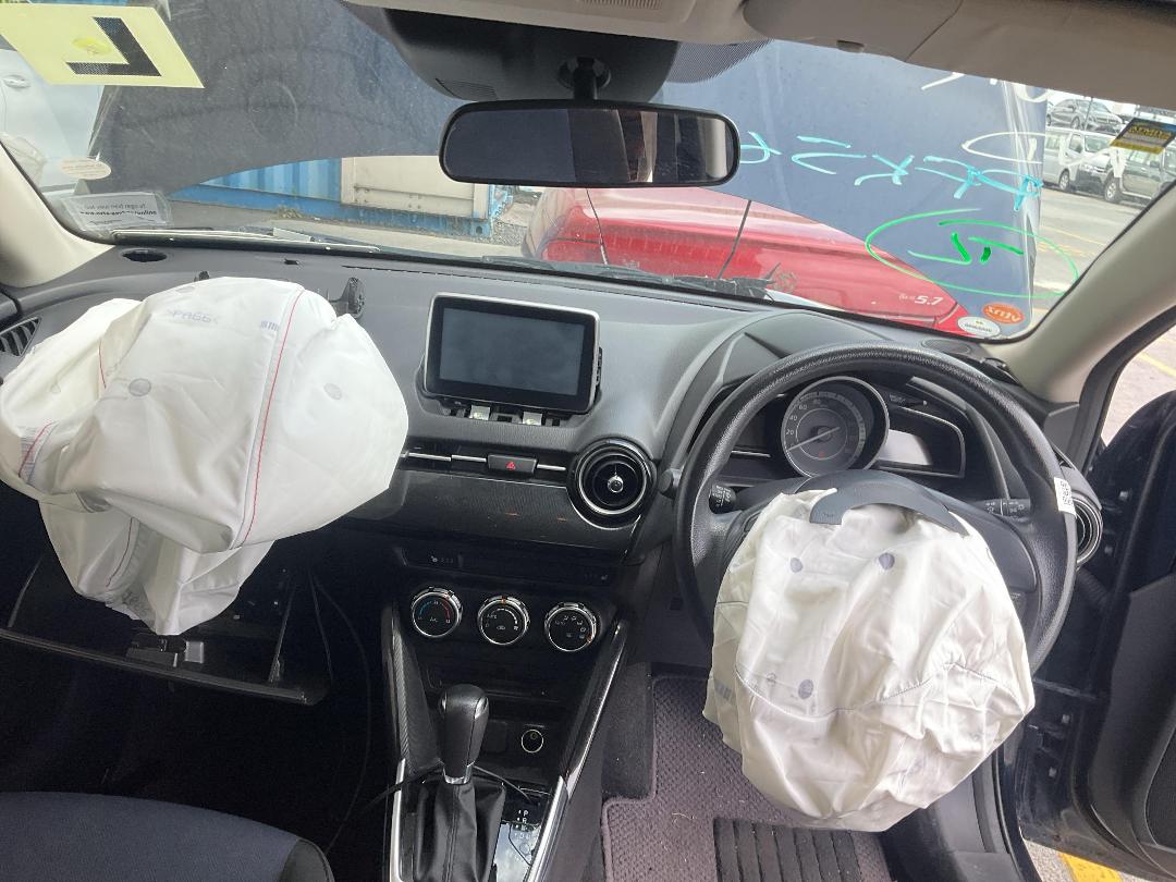 Photo '20' of Mazda Demio