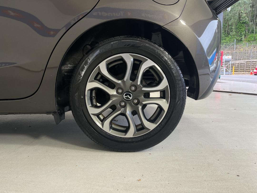 Photo '11' of Mazda Mazda2 Photo '11' of Mazda Mazda2