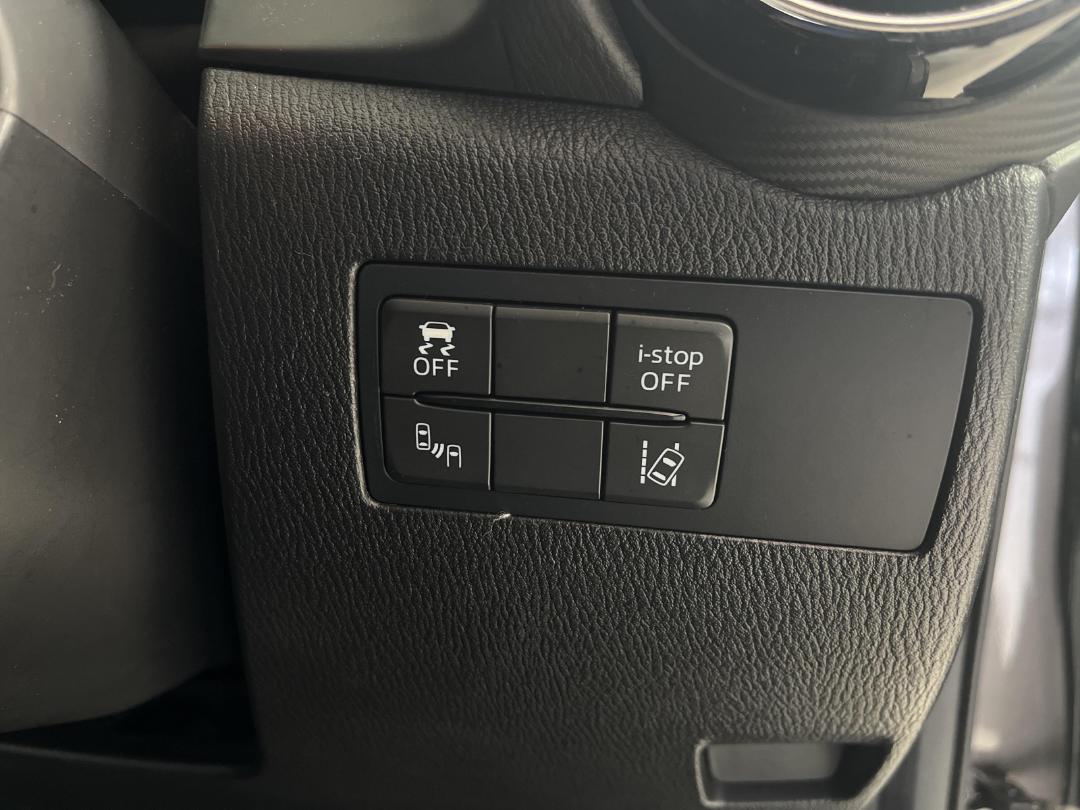 Photo '25' of Mazda Mazda2 Photo '25' of Mazda Mazda2