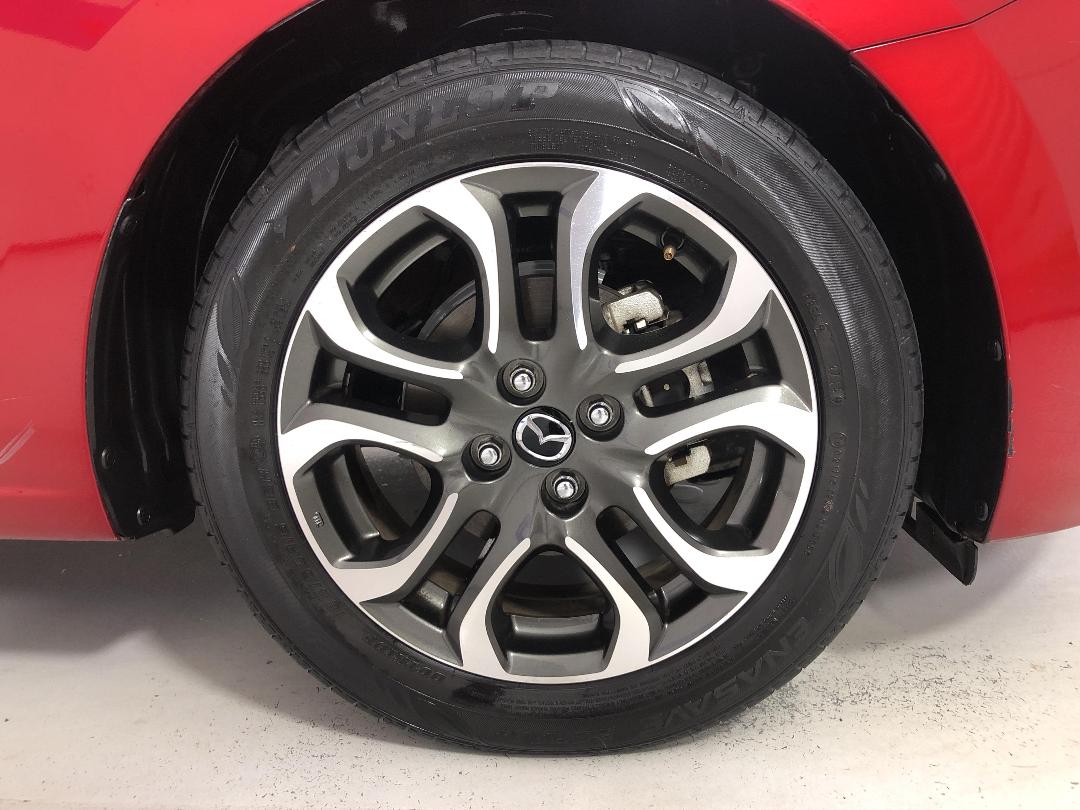 Photo '9' of Mazda Mazda2 Photo '9' of Mazda Mazda2