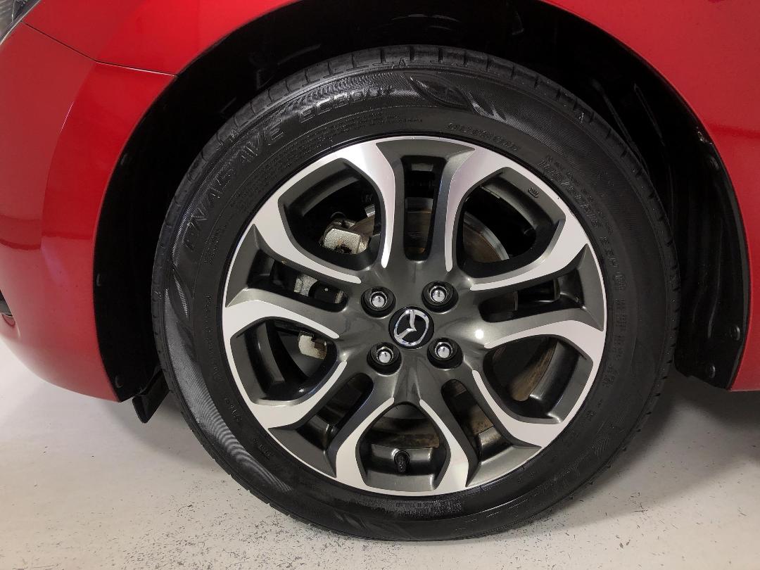 Photo '10' of Mazda Mazda2 Photo '10' of Mazda Mazda2