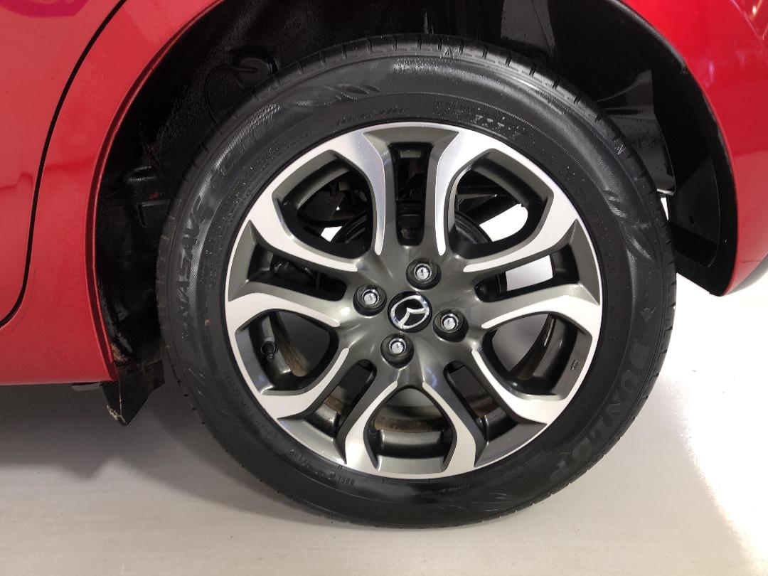 Photo '11' of Mazda Mazda2 Photo '11' of Mazda Mazda2