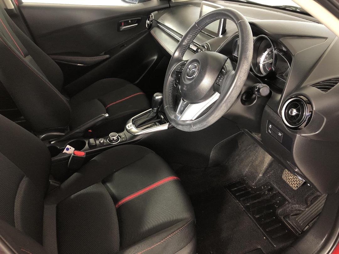 Photo '16' of Mazda Mazda2 Photo '16' of Mazda Mazda2