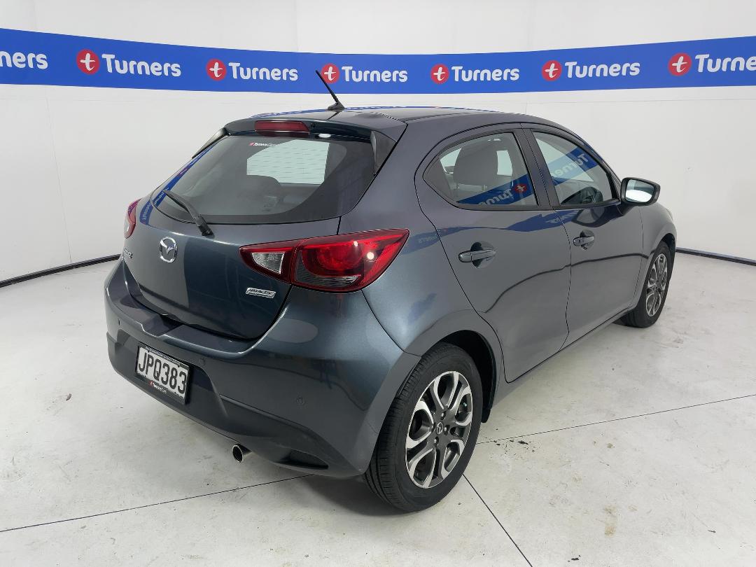 Photo '7' of Mazda Mazda2 Photo '7' of Mazda Mazda2