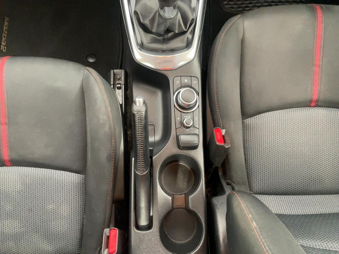 Photo '18' of Mazda Mazda2 Photo '18' of Mazda Mazda2