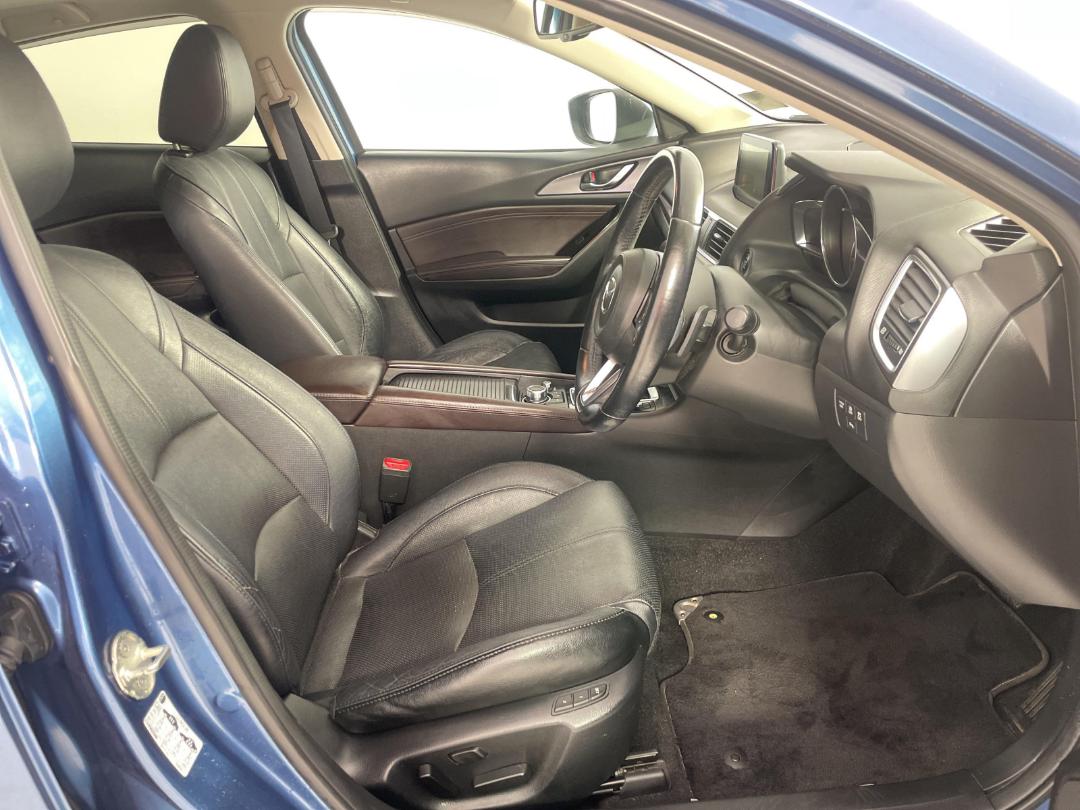 Photo '16' of Mazda Mazda3 Photo '16' of Mazda Mazda3