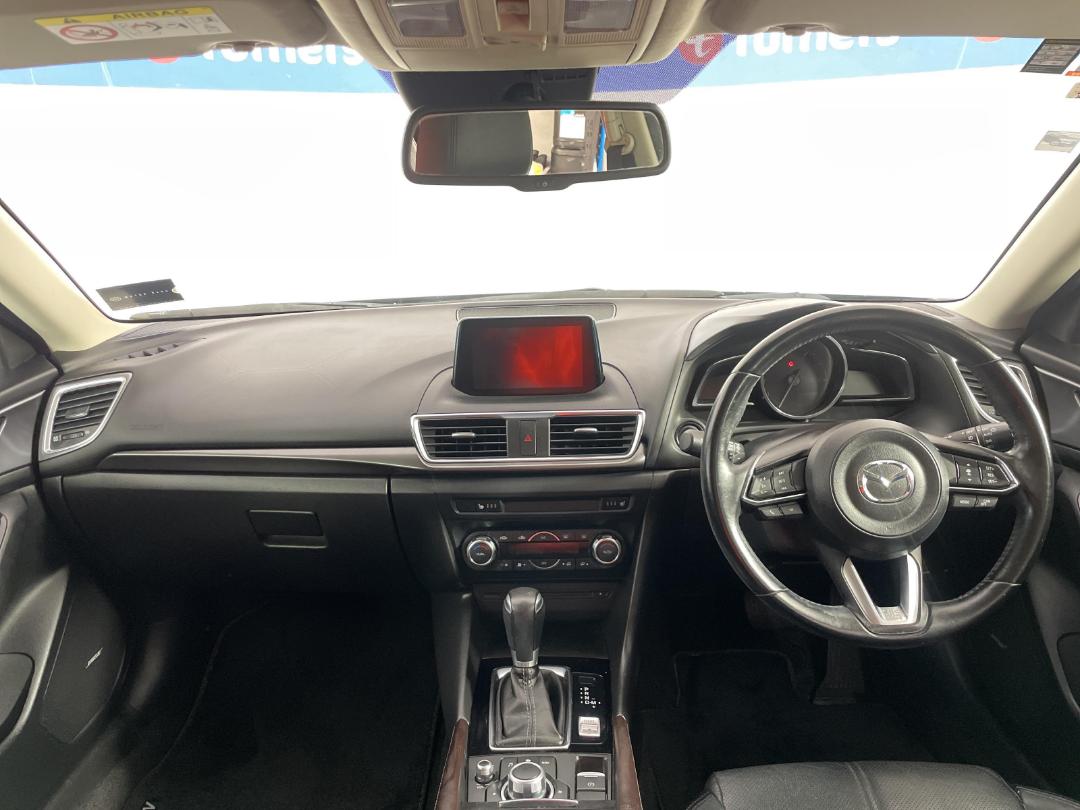 Photo '17' of Mazda Mazda3 Photo '17' of Mazda Mazda3