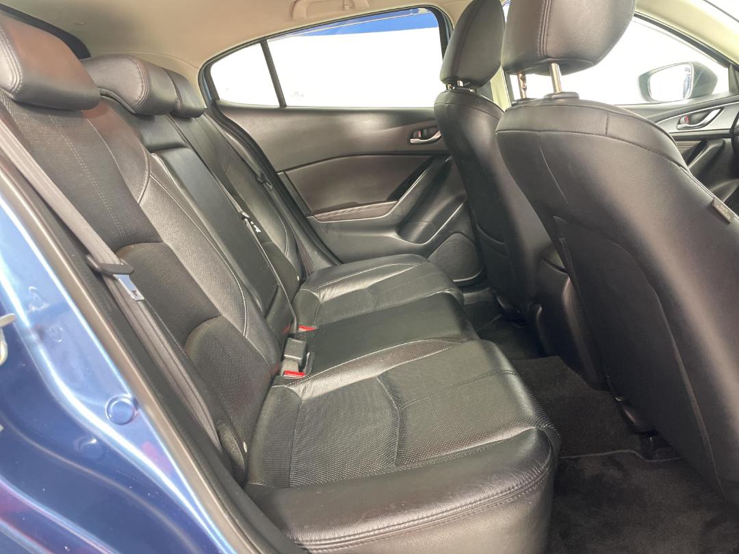 Photo '20' of Mazda Mazda3 Photo '20' of Mazda Mazda3