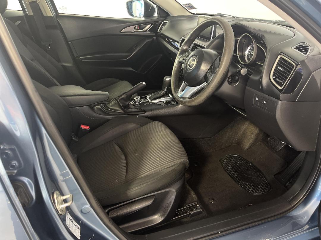 Photo '16' of Mazda Mazda3 Photo '16' of Mazda Mazda3