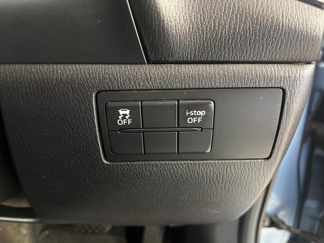 Photo '25' of Mazda Mazda3 Photo '25' of Mazda Mazda3