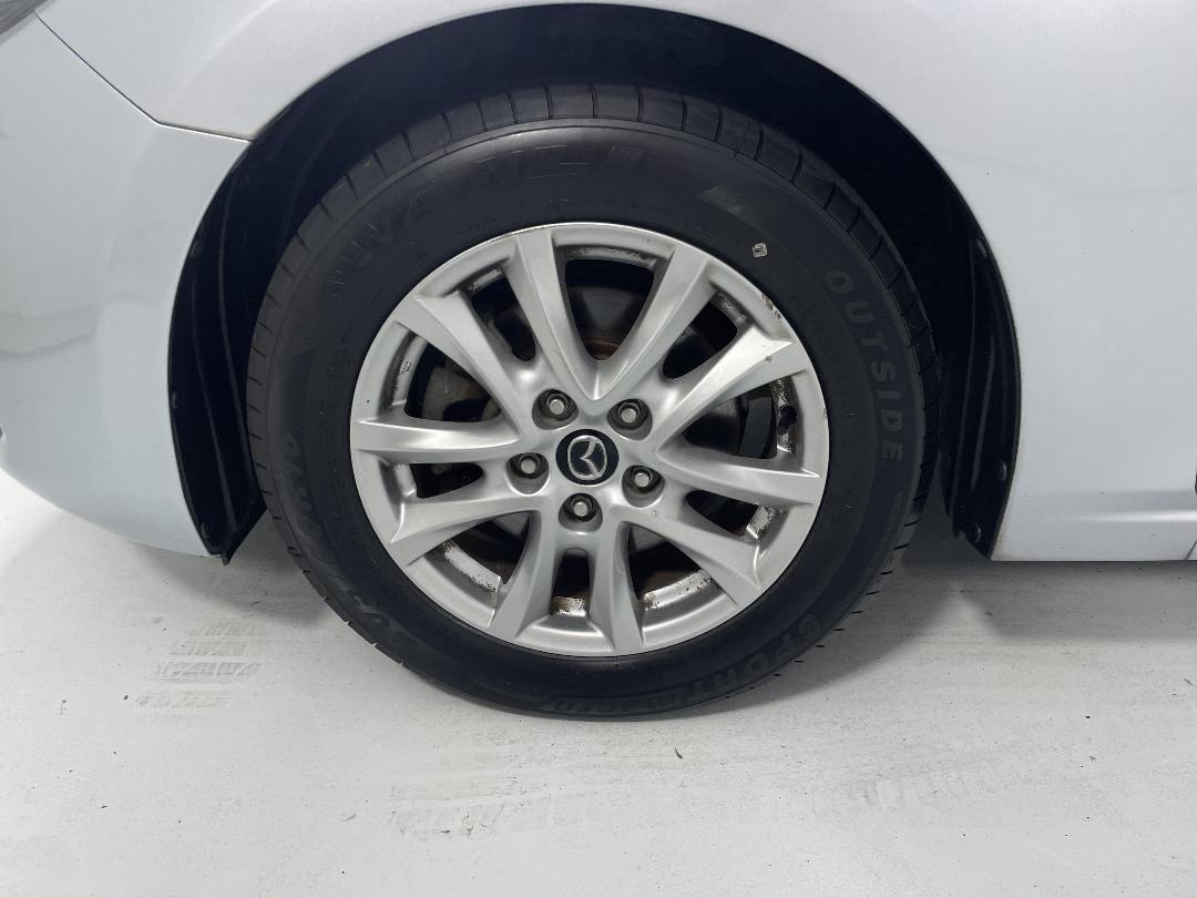 Photo '10' of Mazda Mazda3 Photo '10' of Mazda Mazda3