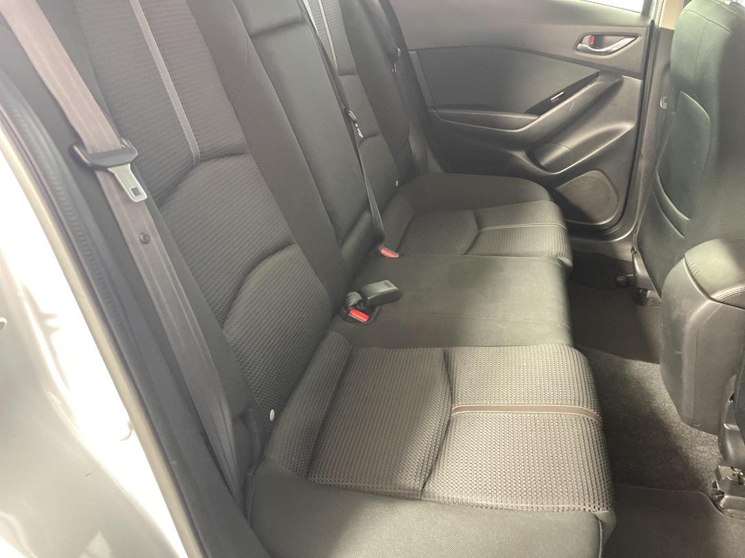 Photo '20' of Mazda Mazda3 Photo '20' of Mazda Mazda3