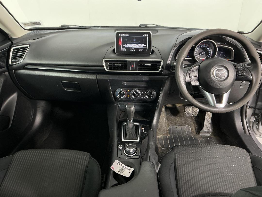 Photo '17' of Mazda Mazda3 Photo '17' of Mazda Mazda3