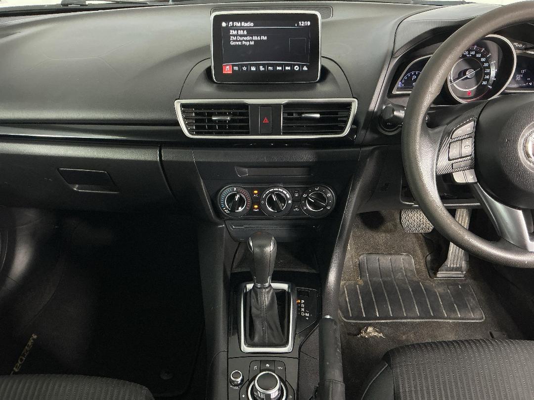 Photo '18' of Mazda Mazda3 Photo '18' of Mazda Mazda3