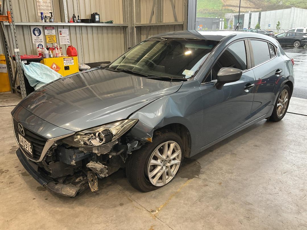 Photo '2' of Mazda Mazda3 GLX Photo '2' of Mazda Mazda3 GLX