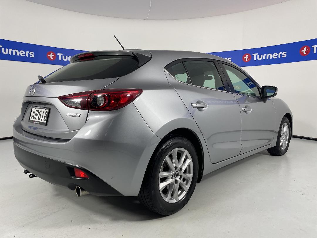 Photo '7' of Mazda Mazda3