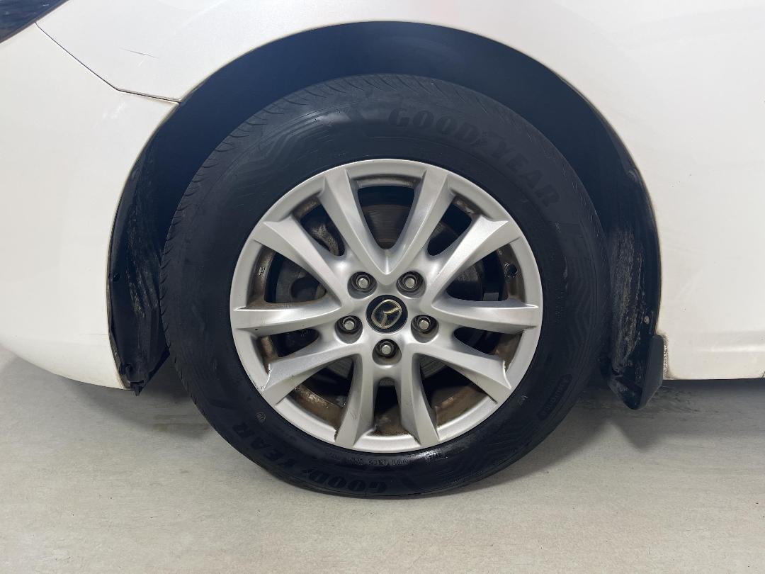 Photo '10' of Mazda Mazda3