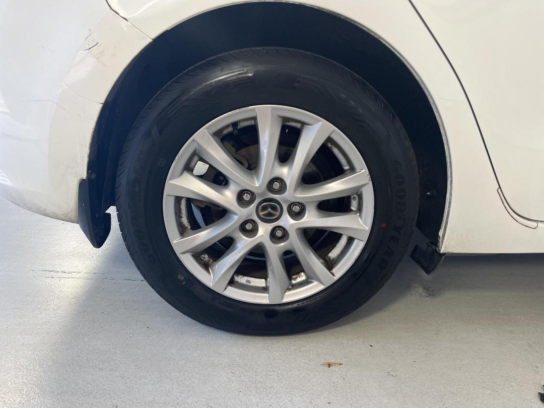 Photo '12' of Mazda Mazda3