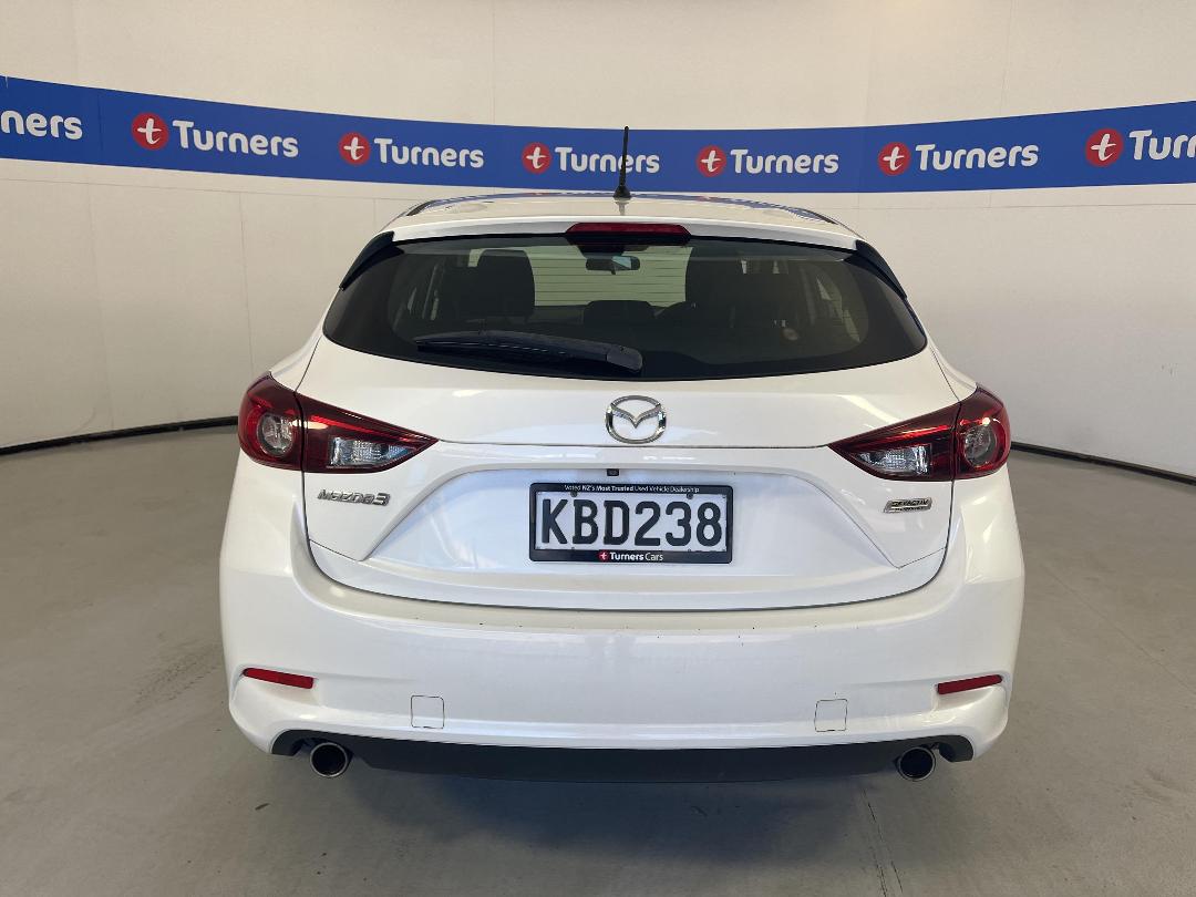 Photo '6' of Mazda Mazda3