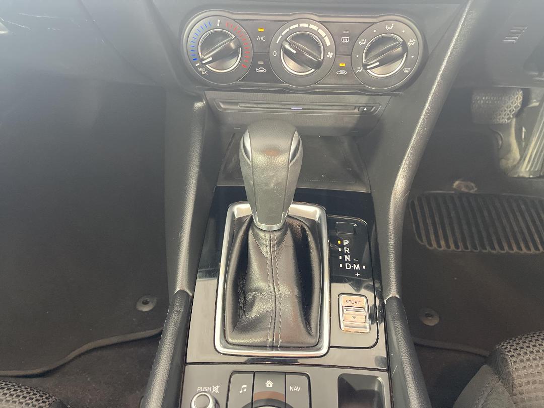 Photo '18' of Mazda Mazda3