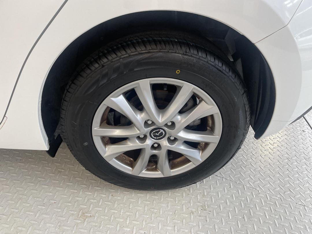 Photo '11' of Mazda Mazda3