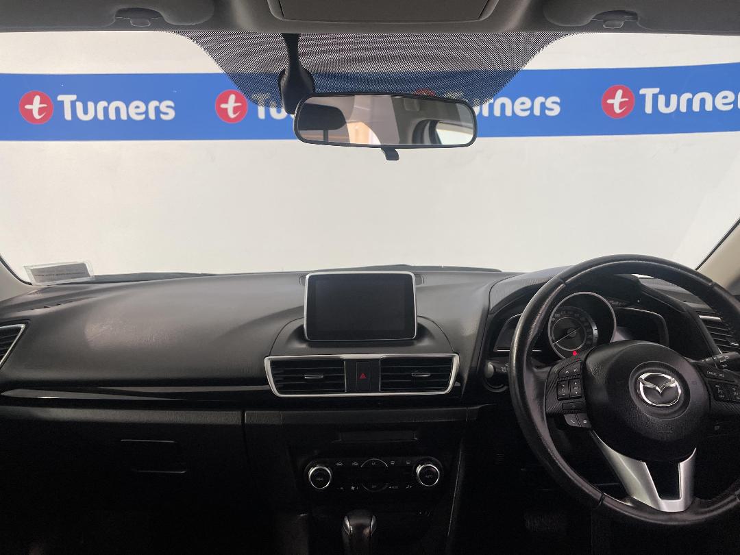 Photo '17' of Mazda Mazda3