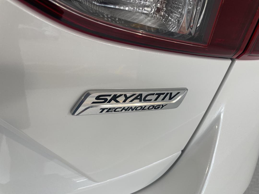 Photo '37' of Mazda Mazda3