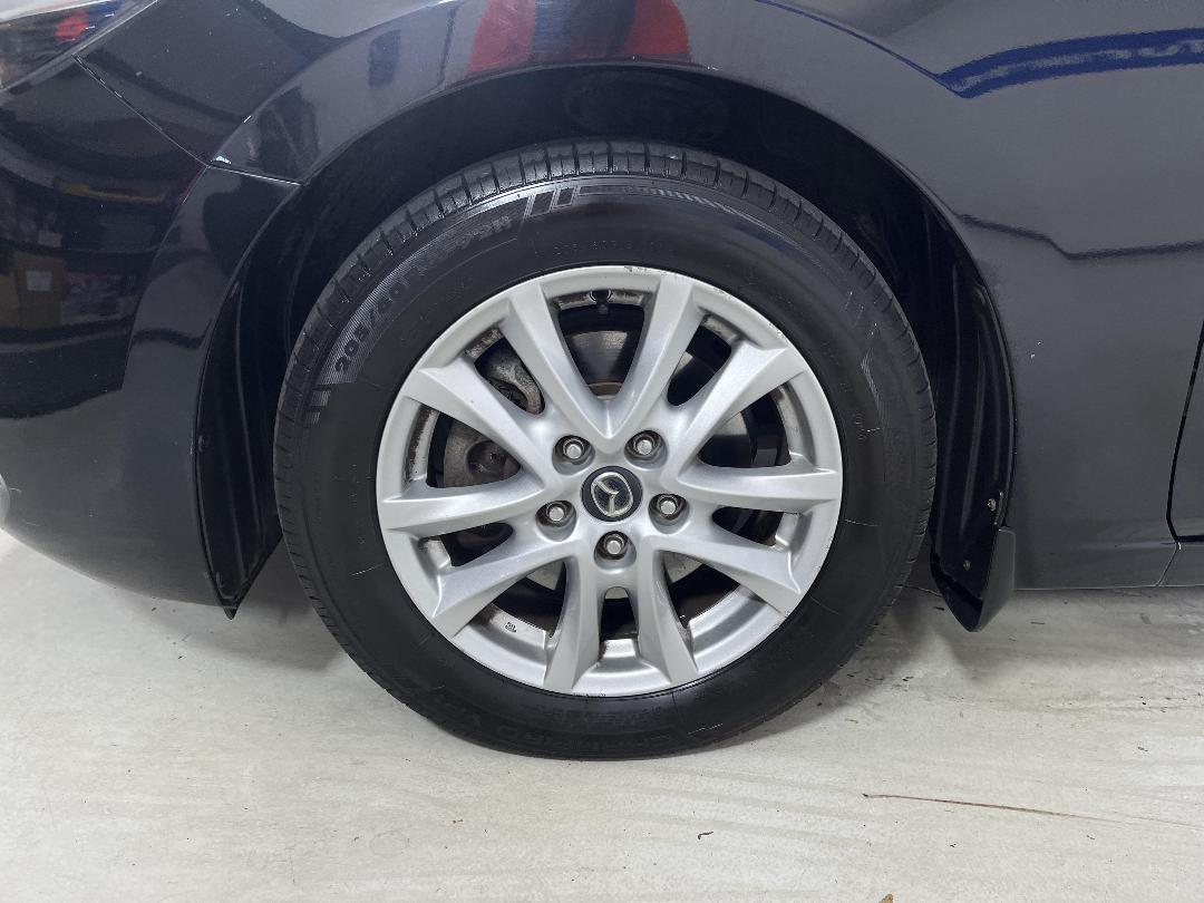 Photo '10' of Mazda Mazda3